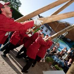 Kerb 2009 in Griesheim: Baumstellen am Donauschwabenhof