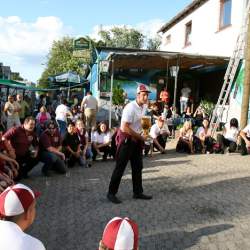 Kerb 2009 in Griesheim: Baumstellen am Donauschwabenhof